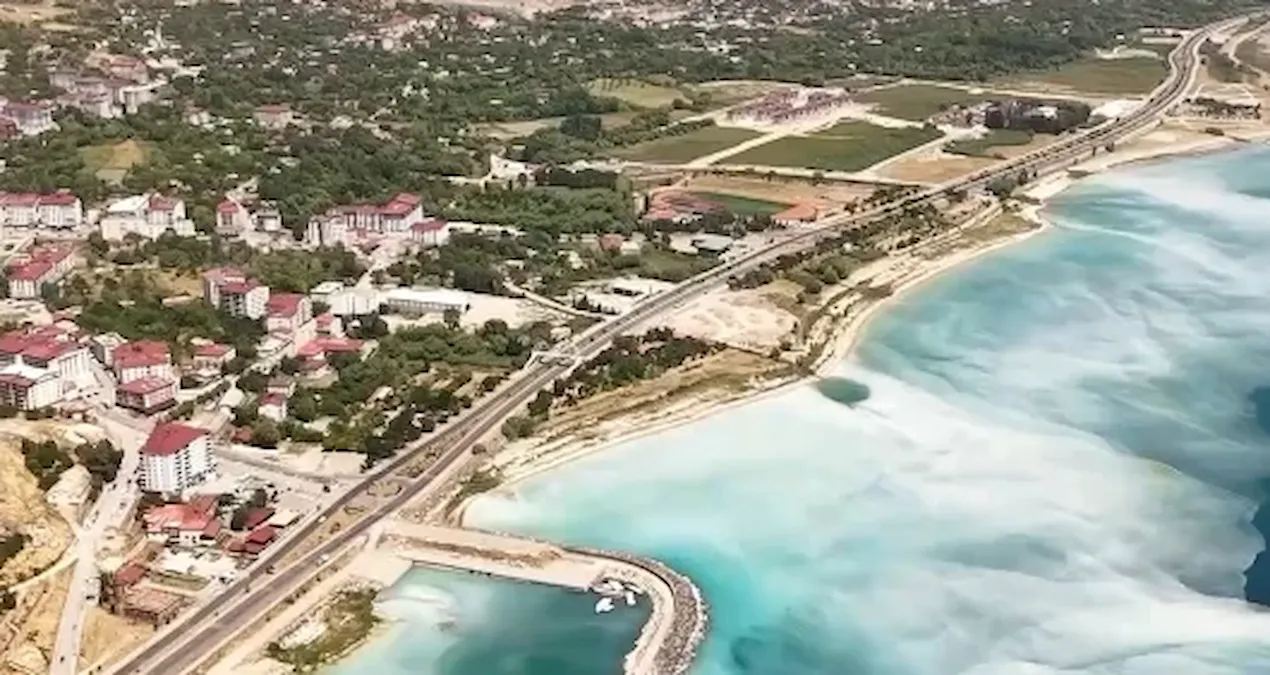 Burası Van Gölü ve fotoğrafta filtre yok!