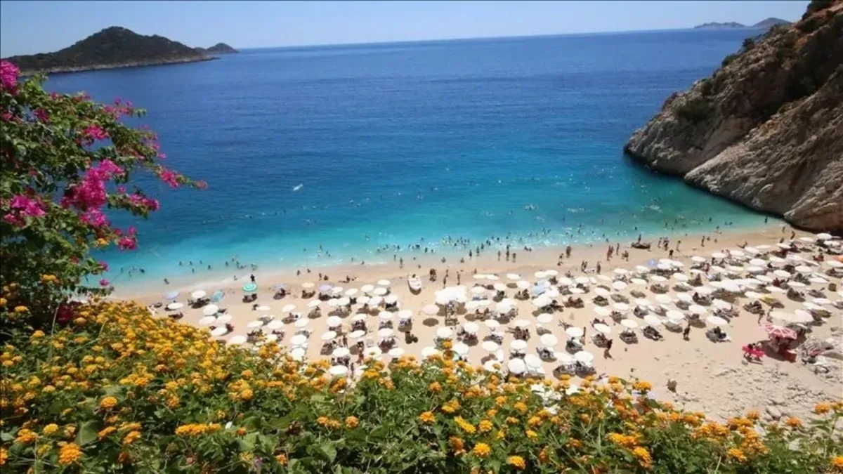 Türk turistler kesenin ağzını açtı: Tam 361 milyon 978 bin dolar