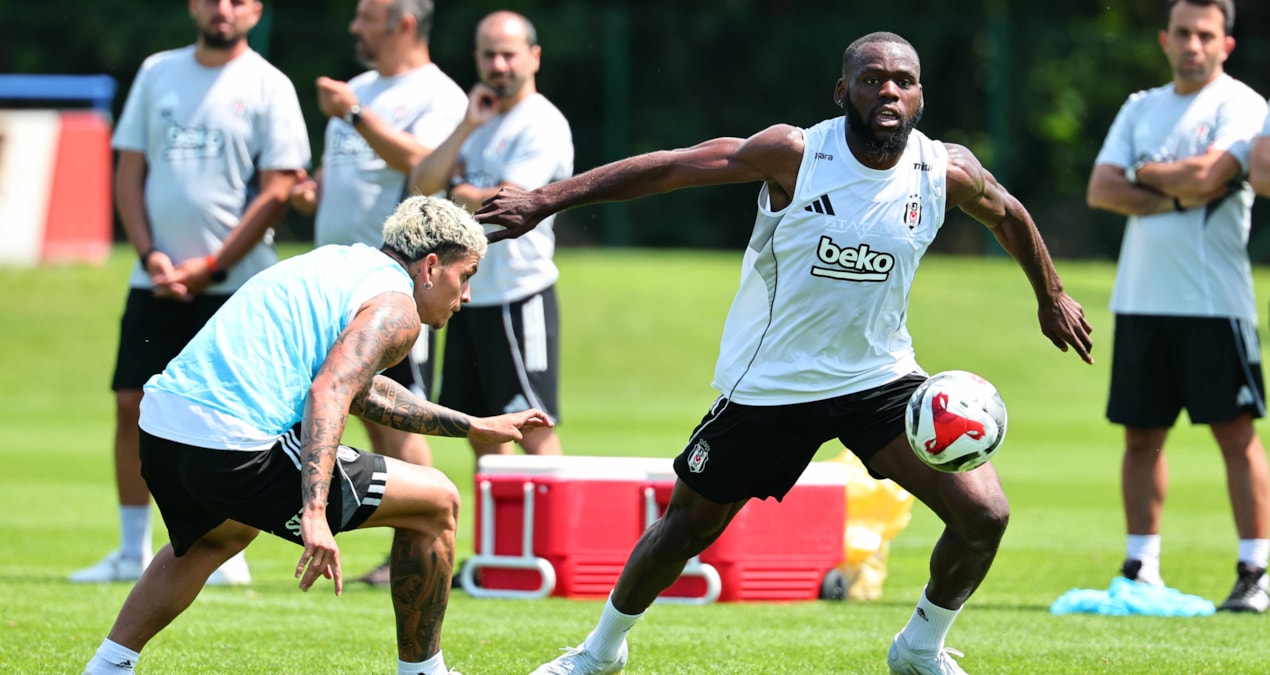 Beşiktaş'ta beklenen ayrılık geldi, sözleşmesi feshedildi