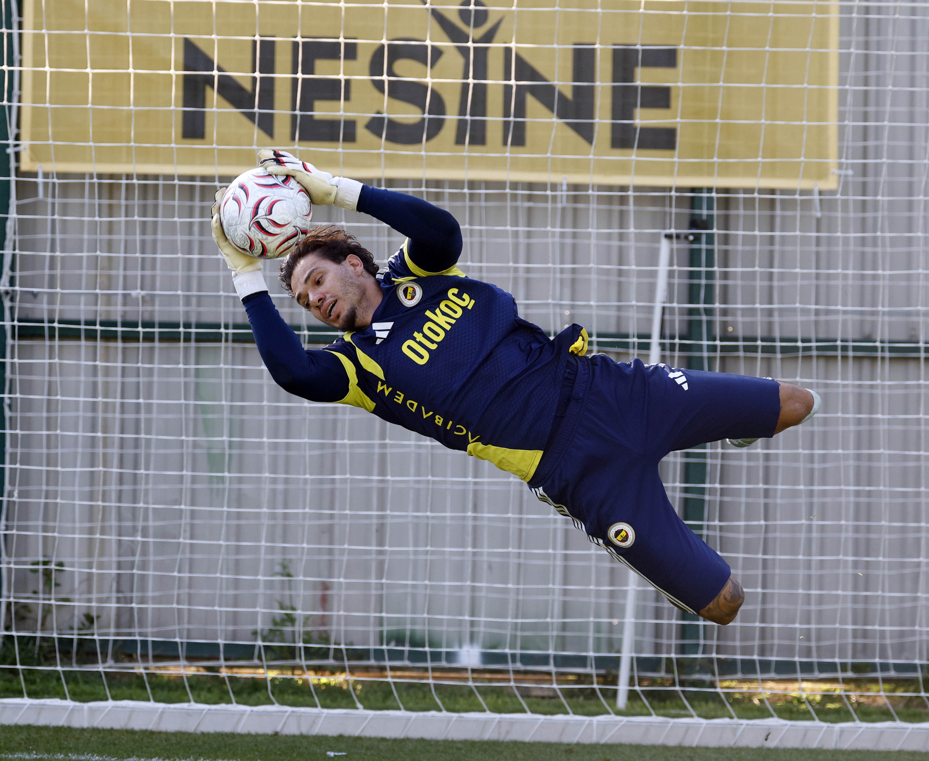 Ederson için Fenerbahçe'nin kapısını çaldılar