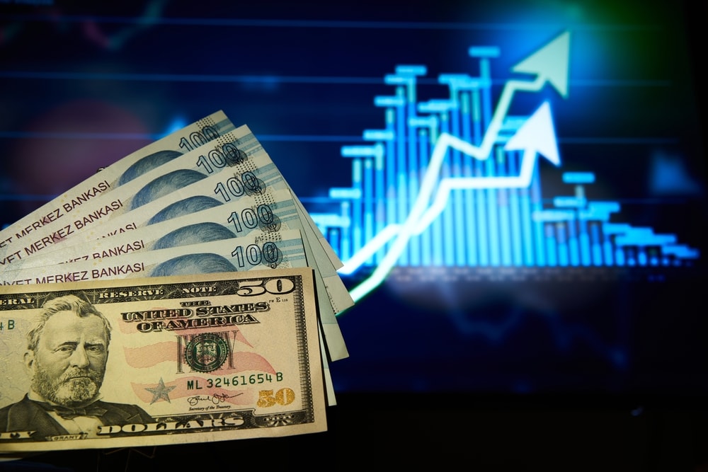 Dolar/TL'den bir rekor daha geldi