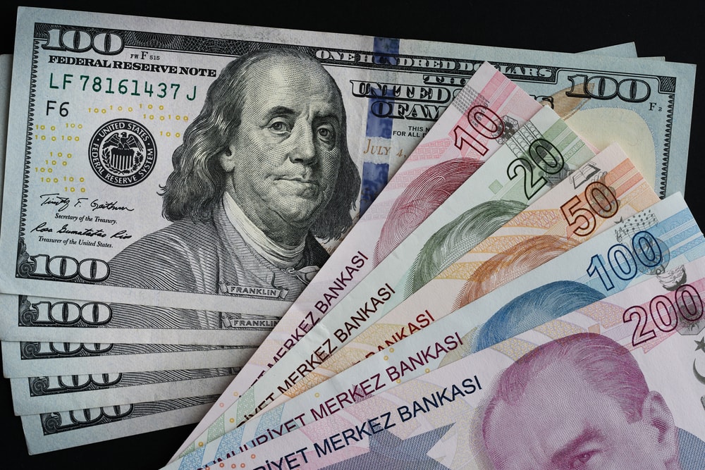 Dolar/TL fırladı: Bir rekor daha kırdı