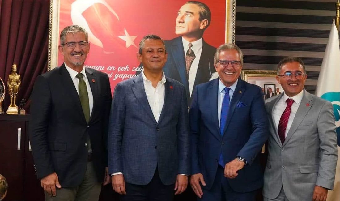 Bandırma Belediye Başkanı Dursun Mirza Yeni Parti'ye katıldı