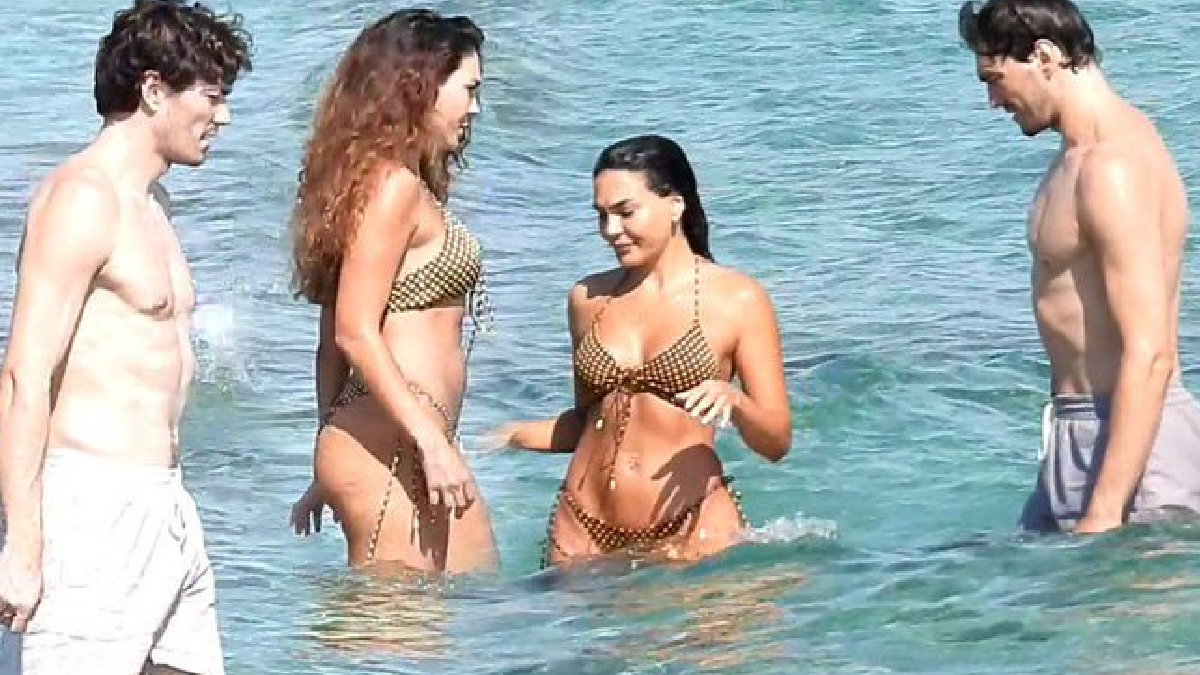 Ünlü çift Çeşme'de ortaya çıktı: Sosyal medya bu görüntüleri konuşuyor