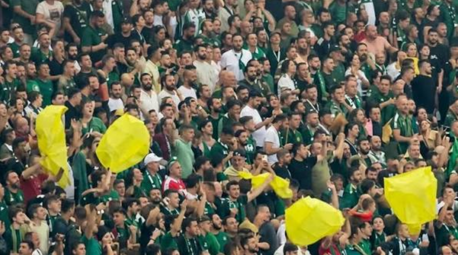 Tribünde sarı torba sallayanların cezası belli oldu
