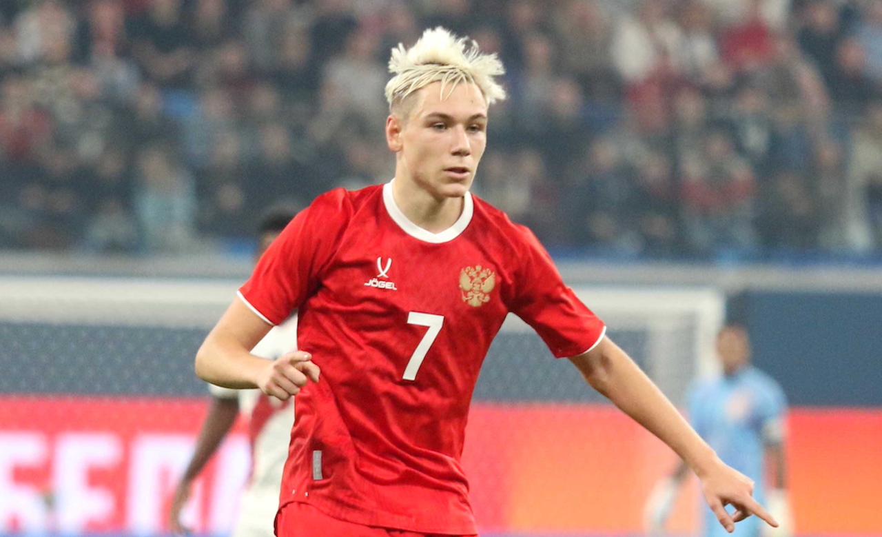 Galatasaray’ın anlaşmaya vardığı Rus yıldız camiayı ikiye böldü! Batrakov’da soru işaretleri