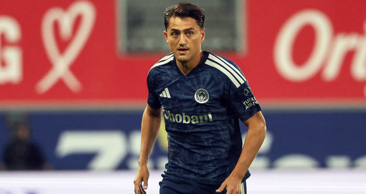 Fenerbahçe'de sürpriz ayrılık! Milli futbolcu Anadolu'nun yolunu tuttu