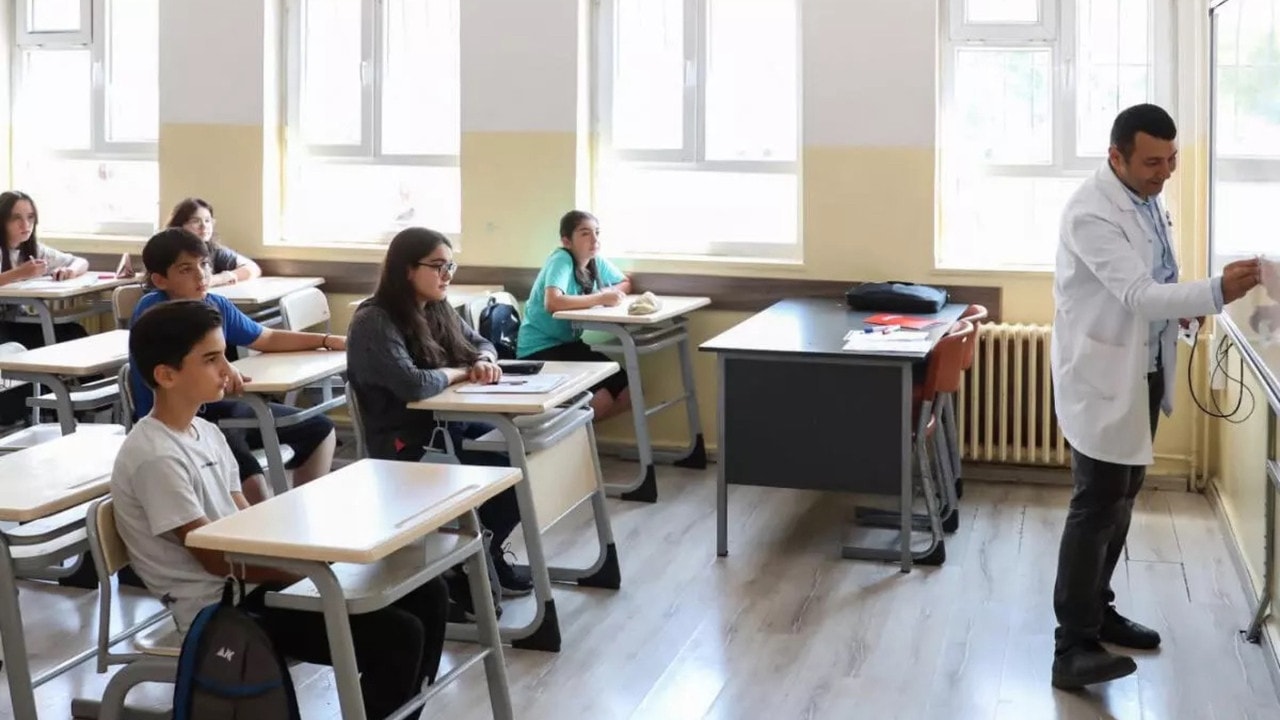 Kapısından girenin hayatı kurtuluyor: Türkiye'nin en iyi 20 lisesi belli oldu