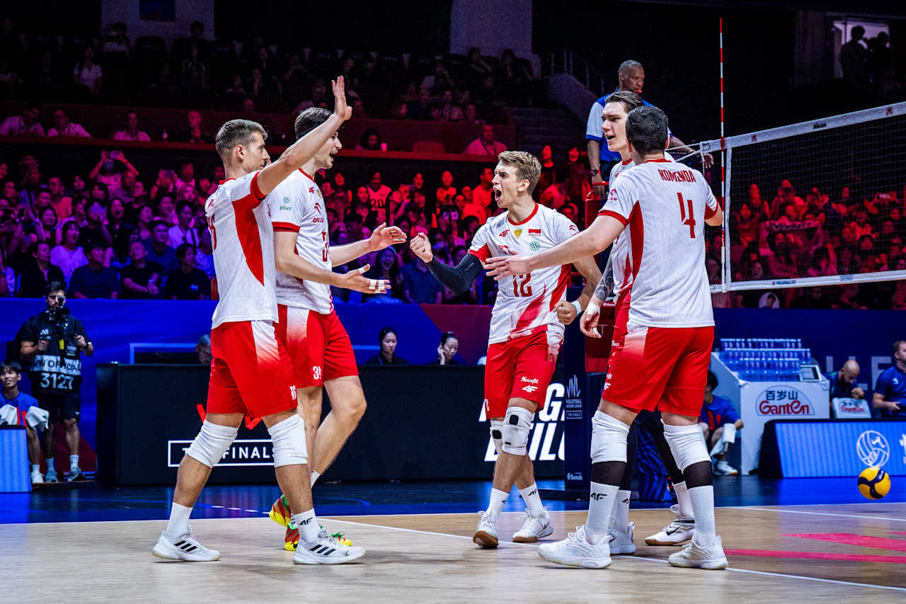 VNL'de Şampiyonluk Arenasına Giriş: Polonya ve ABD Finalde!