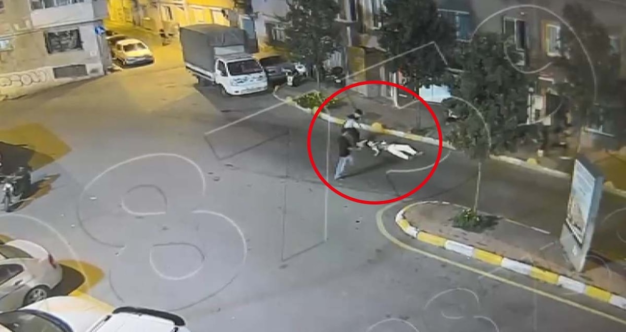 İstanbul'un göbeğinde vahşet! Yerde de bıçaklamaya devam ettiler