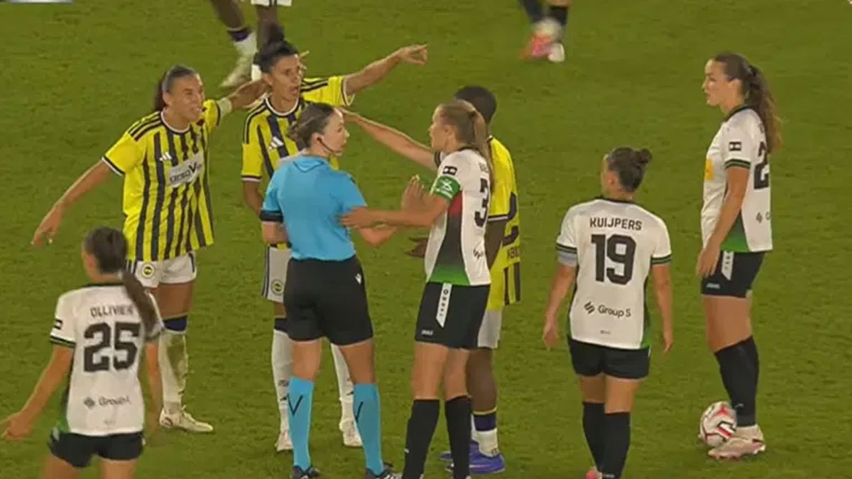 Fenerbahçe'nin Şampiyonlar Ligi maçında skandal hakem hatası
