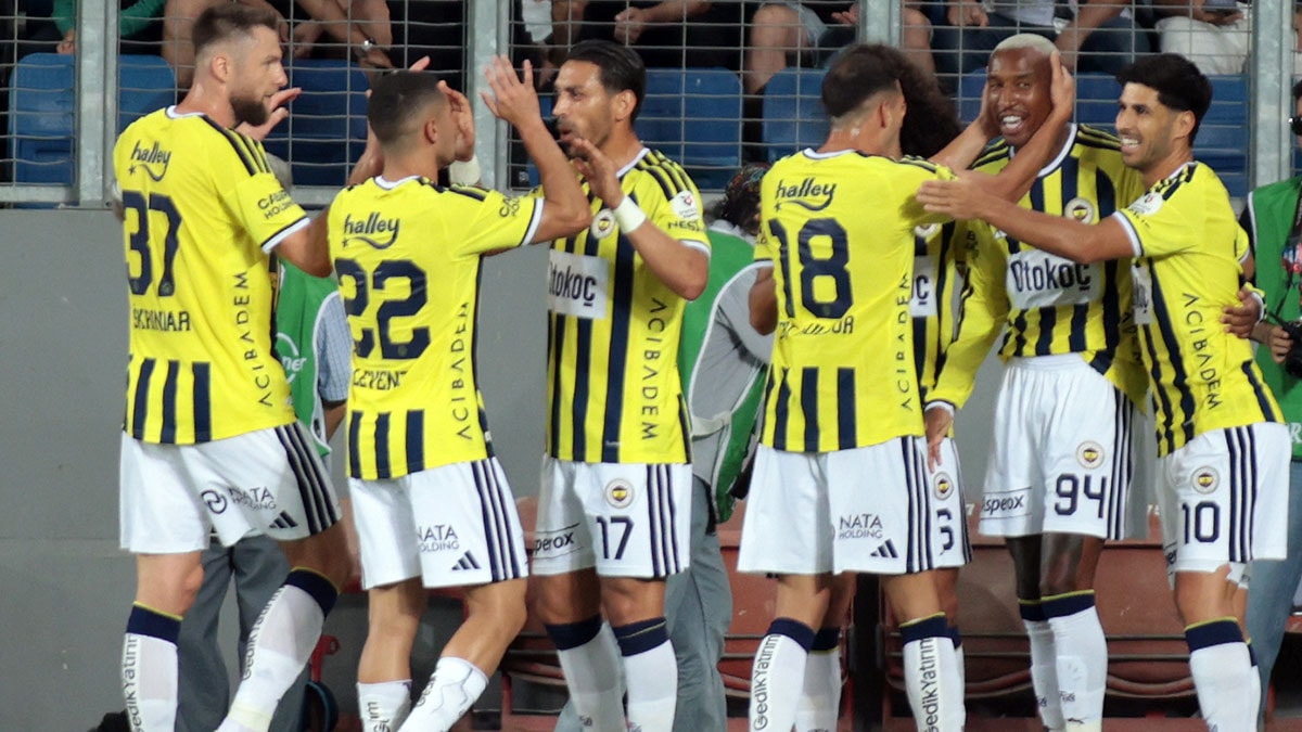 Fenerbahçe'nin en golcü ismine Körfez ekibi talip oldu
