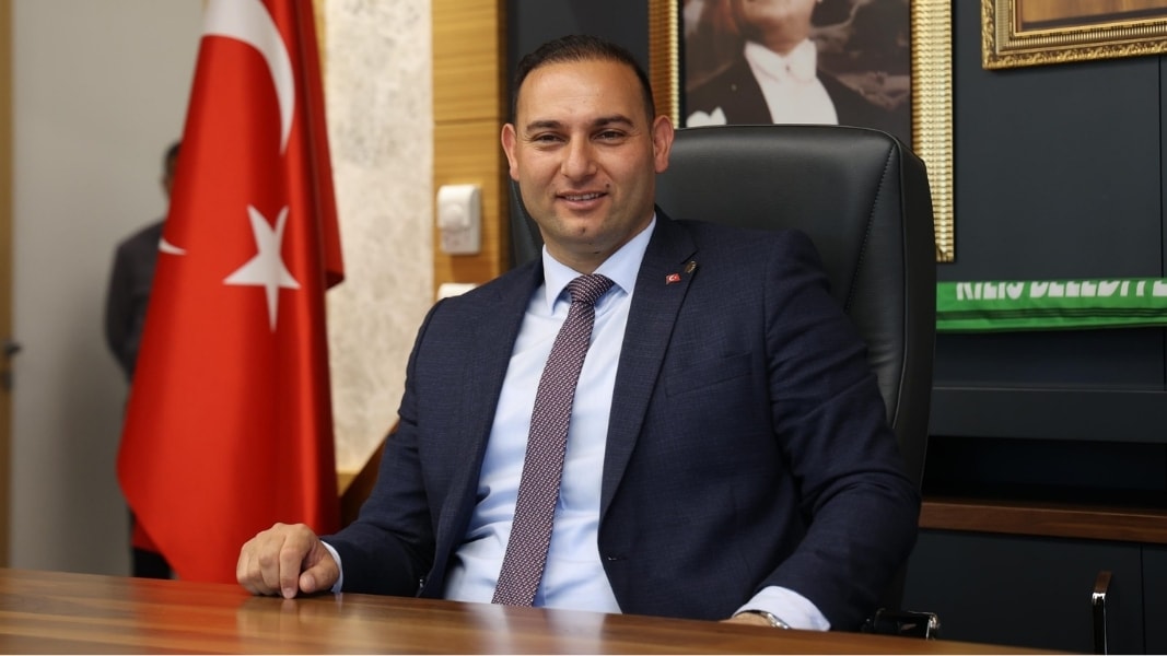 CHP'den istifa eden belediye başkanı AKP'ye mi geçiyor?