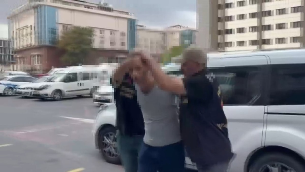 Sosyal medyadan Cumhurbaşkanı'na hakaret eden kişi gözaltına alındı