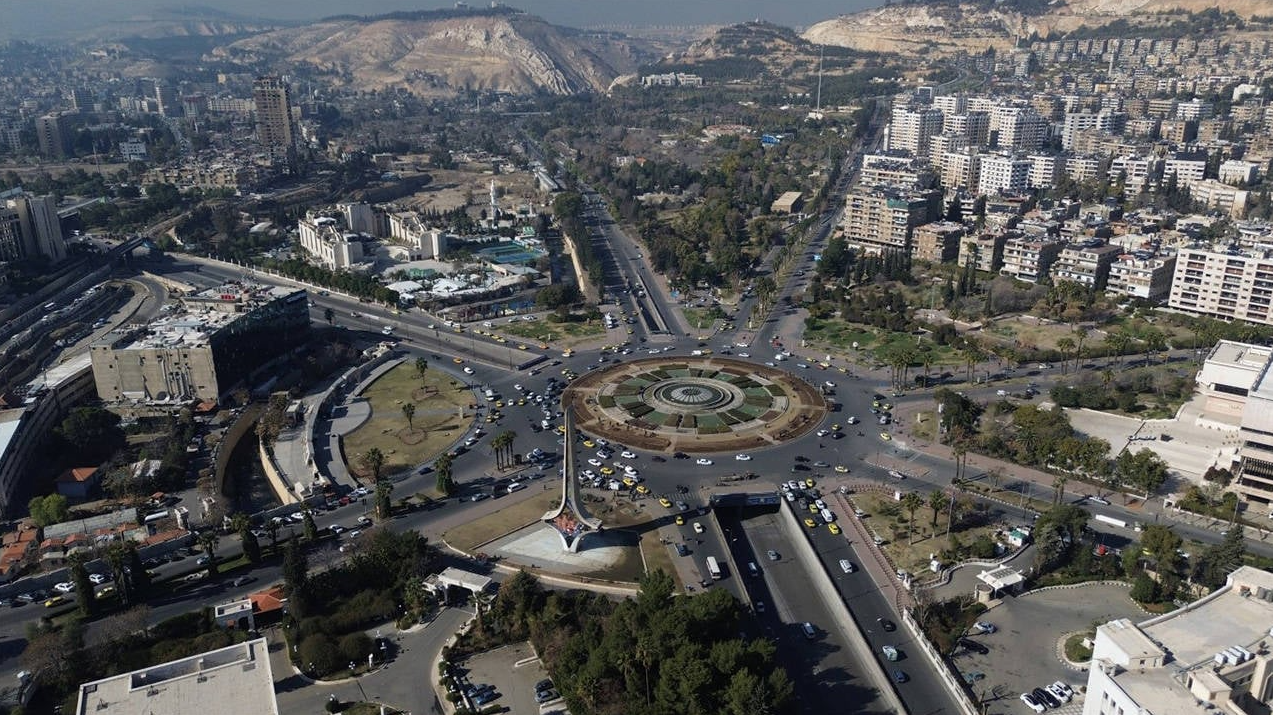 Dev banka komşu ülkeye kendini geliştirsin diye milyonlarca dolar para verdi