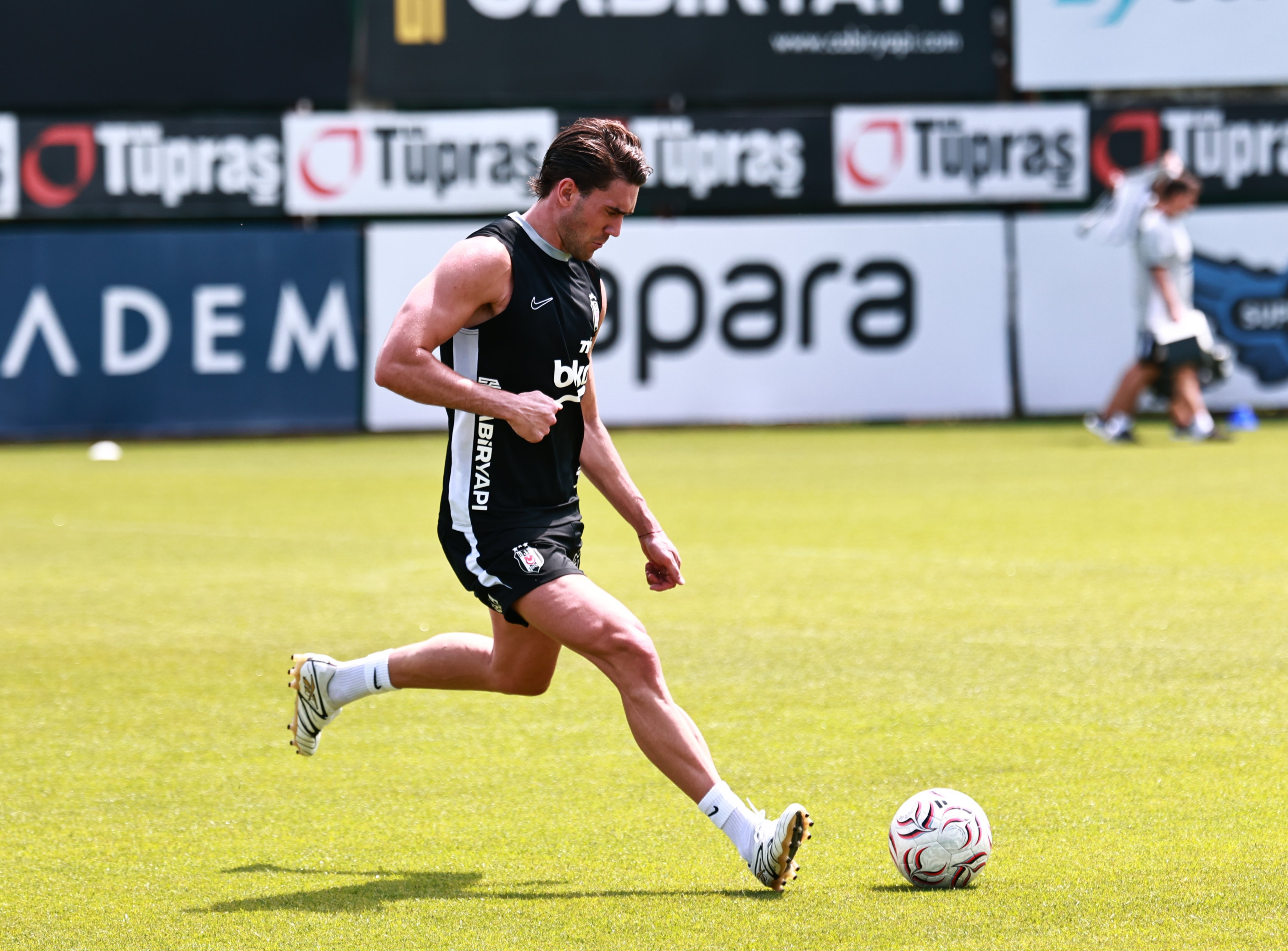 Dusan Vlahovic siftah yaptı