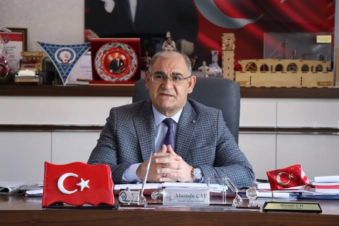 Eski belediye başkanını yıkan haber