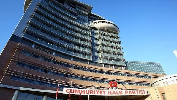 CHP'li belediye meclisinde toplu istifa