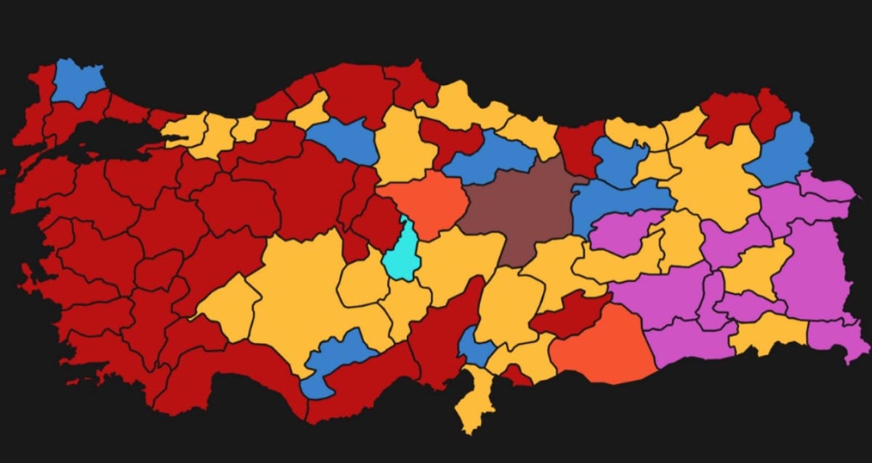O şehirde ilk kez hiç CHP'li Belediye Başkanı kalmadı: Hep beraber gittiler