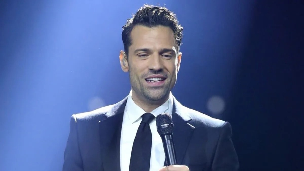 Sosyete akın etti, konserde yer kalmadı