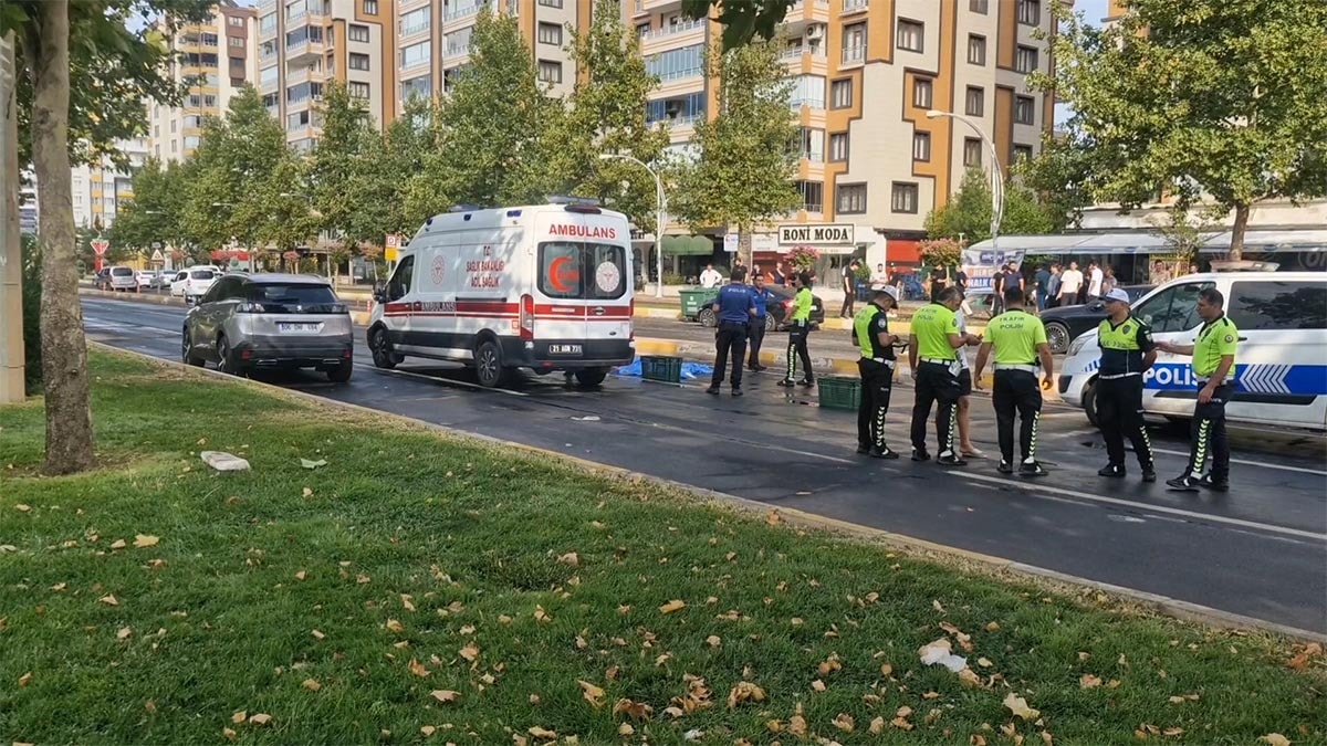 Diyarbakır’da feci kaza: Yolun karşısına geçmek isteyen yaya hayatını kaybetti