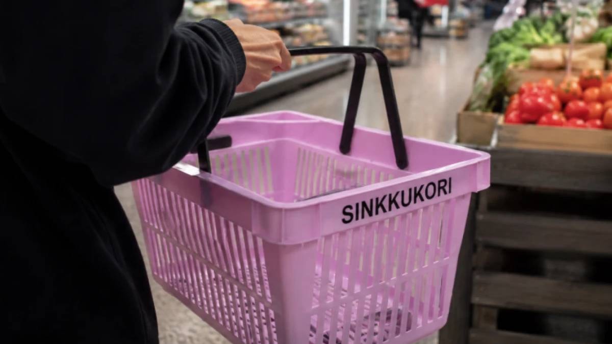 Marketlerde yeni dönem: Ters ananas ve pembe sepetle aşk arayışı