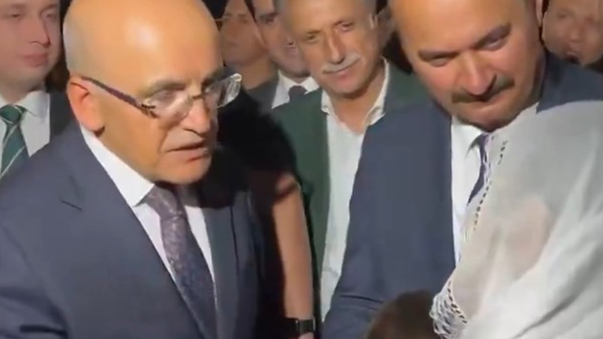 Çocukları için iş isteyen kadına Mehmet Şimşek'ten Kürtçe cevap