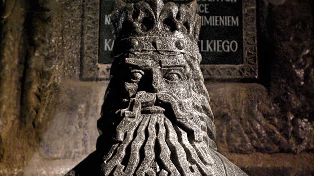 500 yıllık kral mezarını açtılar: 15 kişi öldü