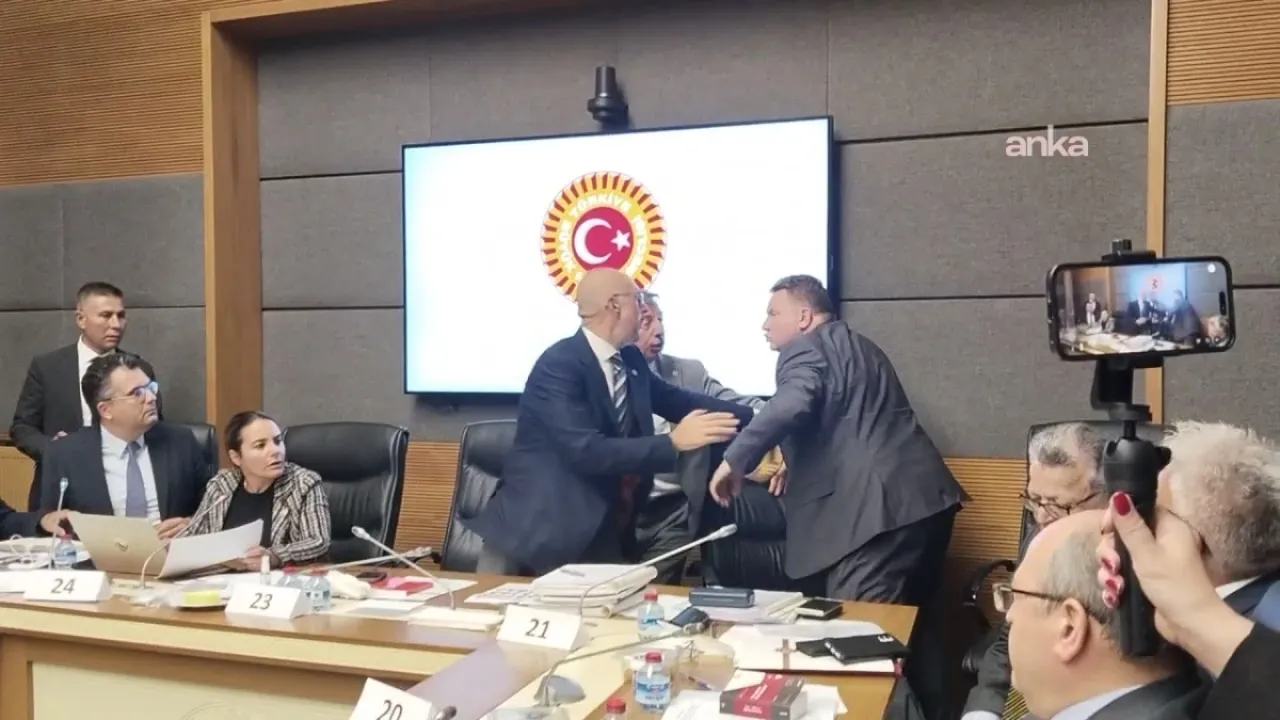 TBMM'de 'Pislik' tartışması! MHP'li vekil masayı yumrukladı... İYİ Partili vekilin üzerine yürüdü