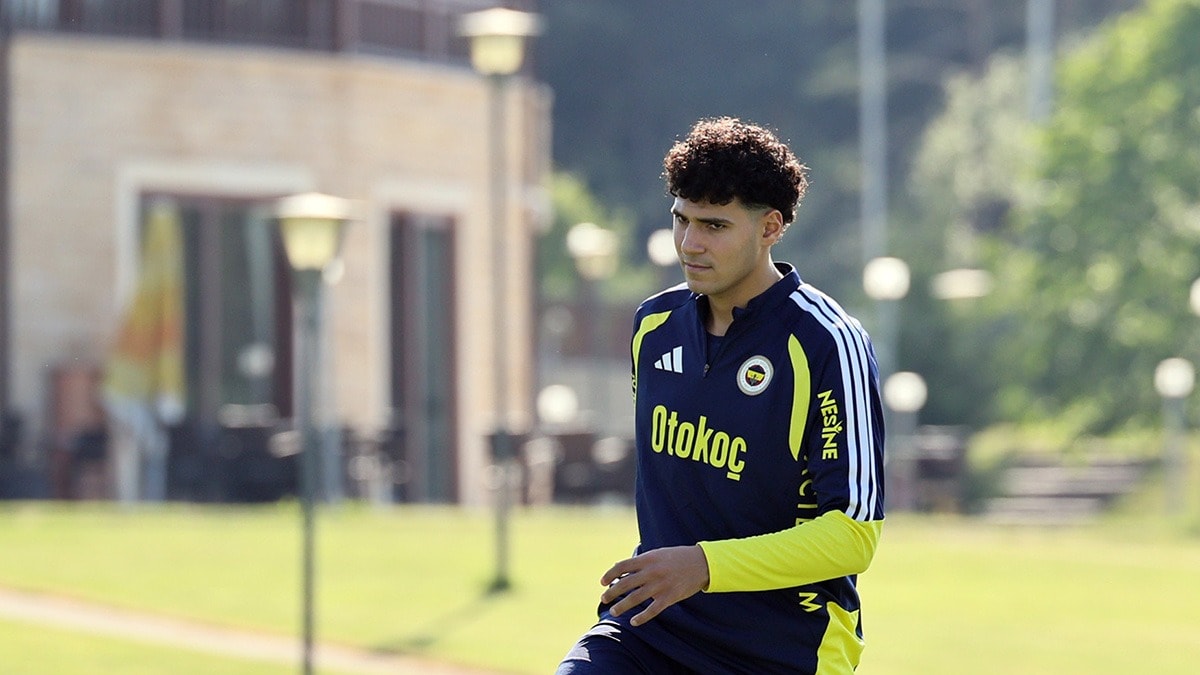 Fenerbahçe'de üçüncü ayrılık açıklandı