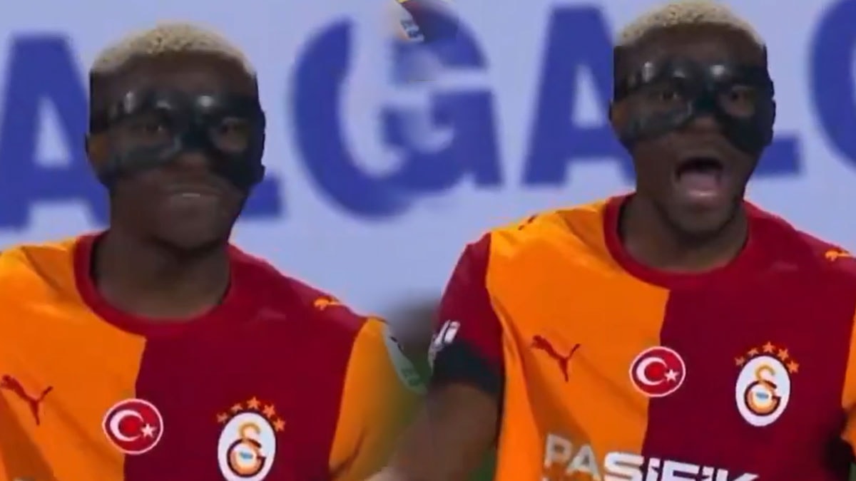 Victor Osimhen takım arkadaşına patladı