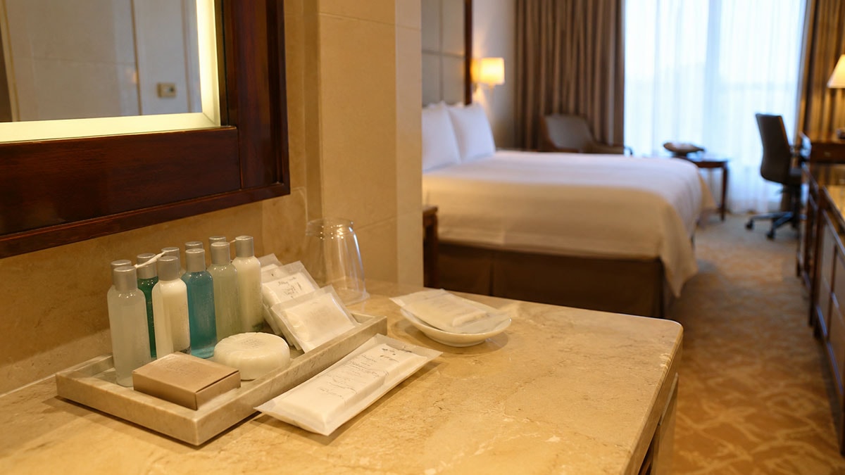 Otel ve restoranlarda yeni dönem: Tamamen yasaklanıyor