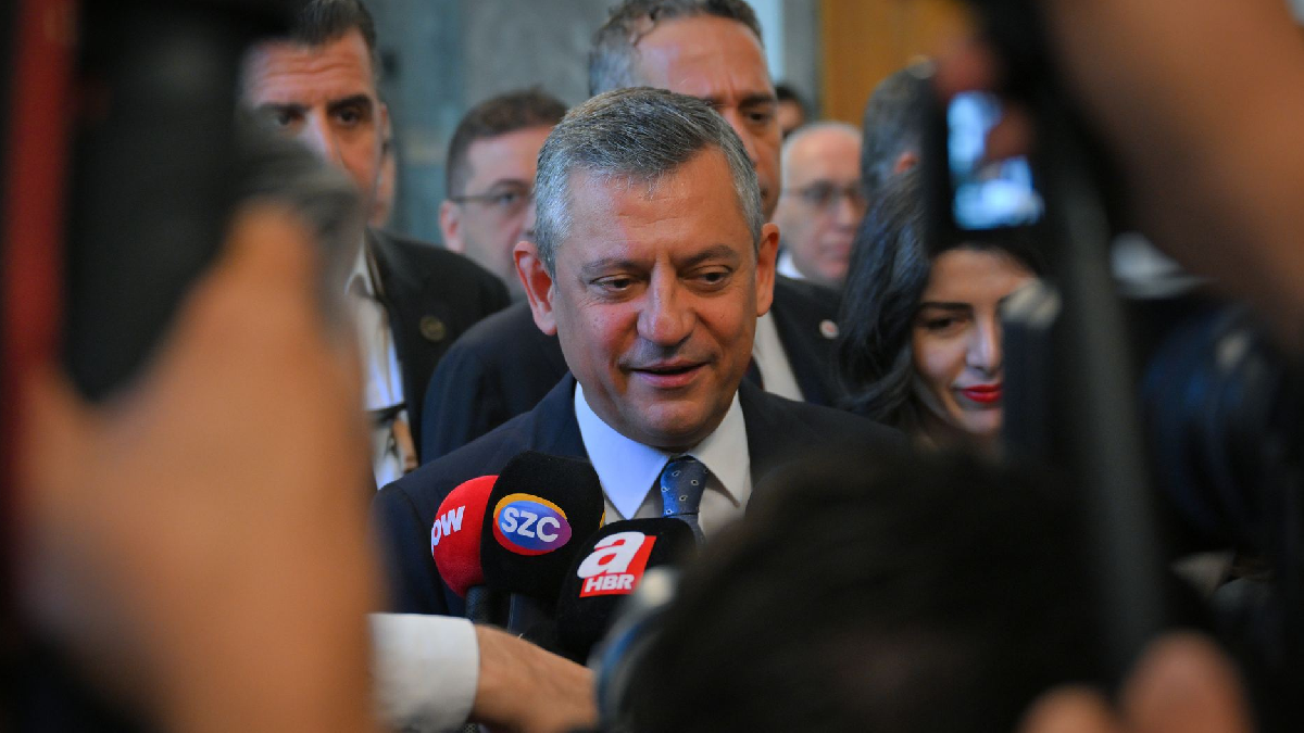 YENİ Parti son ankette CHP'yi solladı