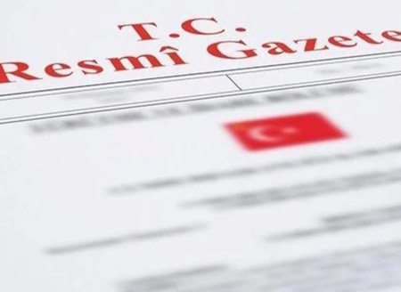 İki bakanlıkta yeni atamalar yapıldıResmi Gazete'de yayımlanan kararla Enerji ve Ticaret Bakanlıkları'nda kritik pozisyonlar dolduruldu.