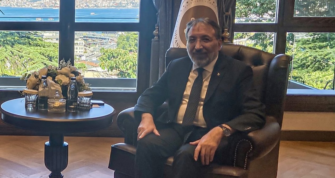 Safi Bey dünyada cenneti yaşıyor