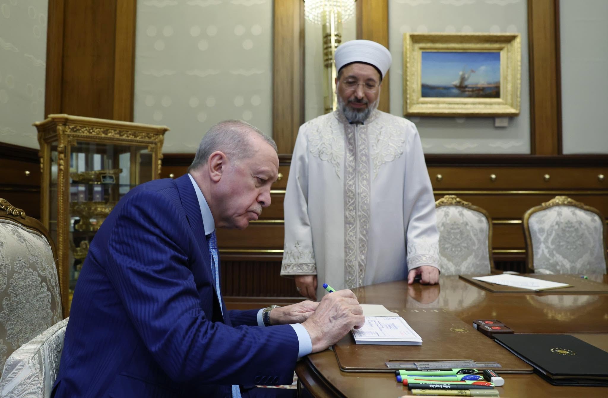 Safi Hoca Atatürk'ü değil Benjamin'i seçti
