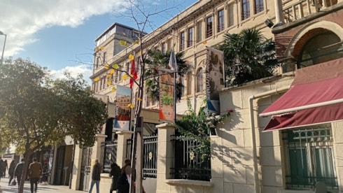 İstanbul'un ünlü Fransız lisesine para cezasıÖzel Saint Benoît Fransız Lisesi hakkındaki idari para cezası, Ankara Bölge İdare Mahkemesi'nin iptal kararının ardından Rekabet Kurulu tarafından yeniden tesis edildi.