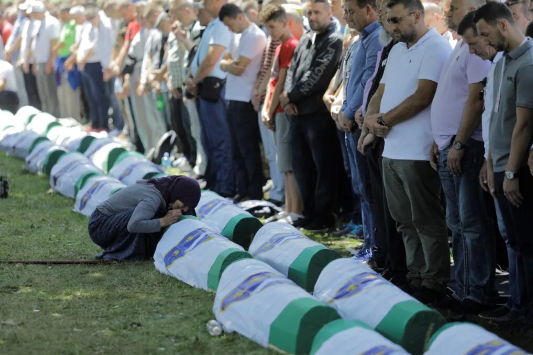 Katlettiği sivillere hakaret olarak 'Türk' diyordu: Sırbistan katliamcı için yas tutacak