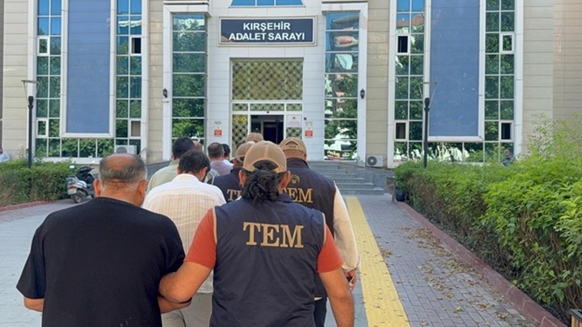 Kırşehir merkezli 3 ilde FETÖ operasyonu: 9 gözaltı