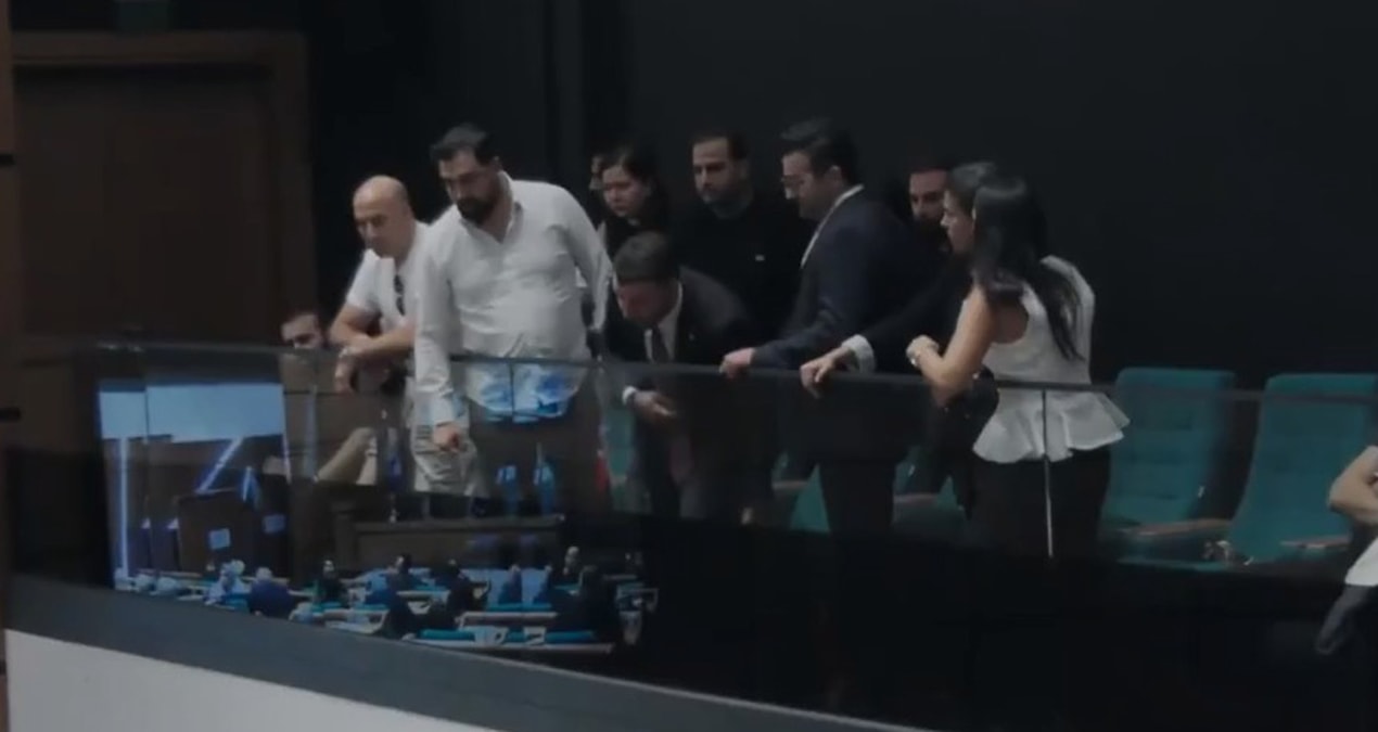 Sinem Dedetaş'ın yerine yapılan seçimlerde kavga çıktı! Üsküdar'da küfürler havada uçuştu