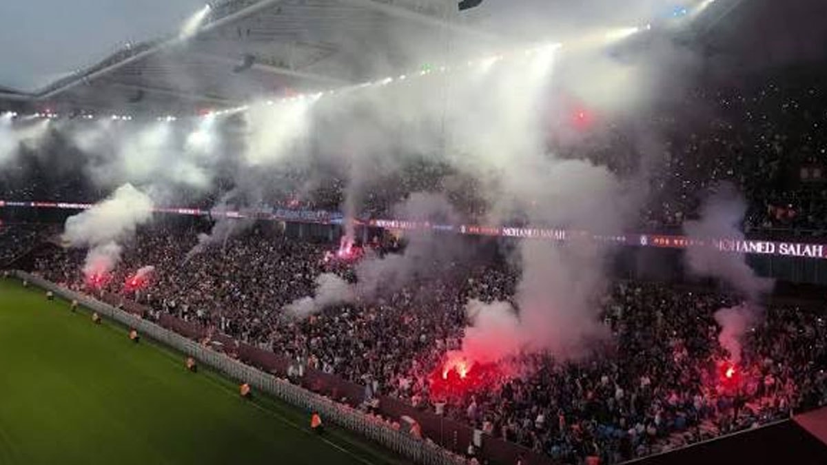 Eski yıldızdan flaş yorum: '120 milyon insan bir gecede Süper Lig devinin taraftarı oldu'