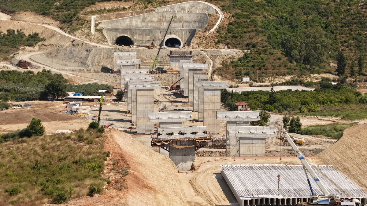 2,5 saat süren yol 36 dakikaya düşecek