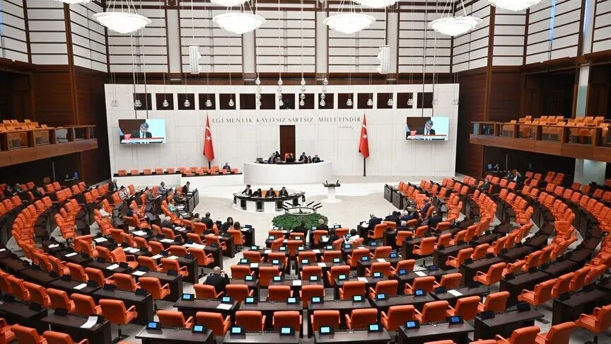 Ankara kulisleri hareketlendi: 2 ayrı ittifak hazırlığı! 3 parti anlaştı, 3 parti masada