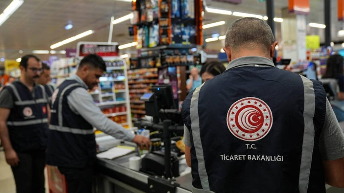 Bakanlık okullar açılmadan ifşa etti: Hepsi raflardan toplatılıyor