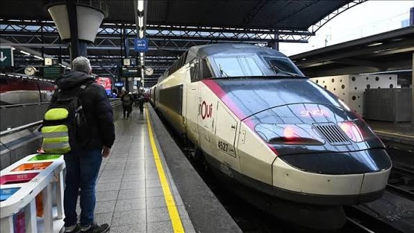 Belçika'da kavurucu sıcaklar tren seferlerini vurdu: Bazıları iptal edildi