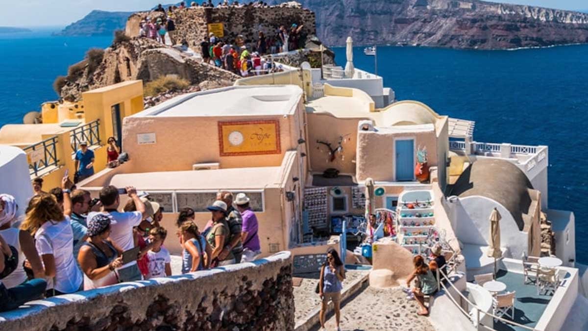 Turistler kara listeye alınacak: Kötü yorum tehdidi Yunanistan’ı karıştırdı