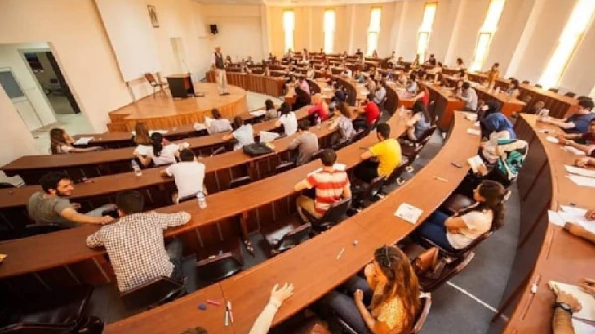 Üniversitelerin en çok gerileyen sayısal bölümleri belli oldu