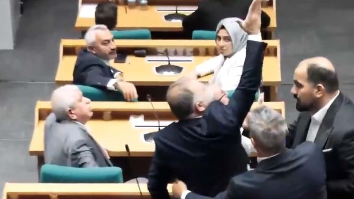 Atı alan Üsküdar'ı ikinci kez geçti: AKP yine hazmedemedi