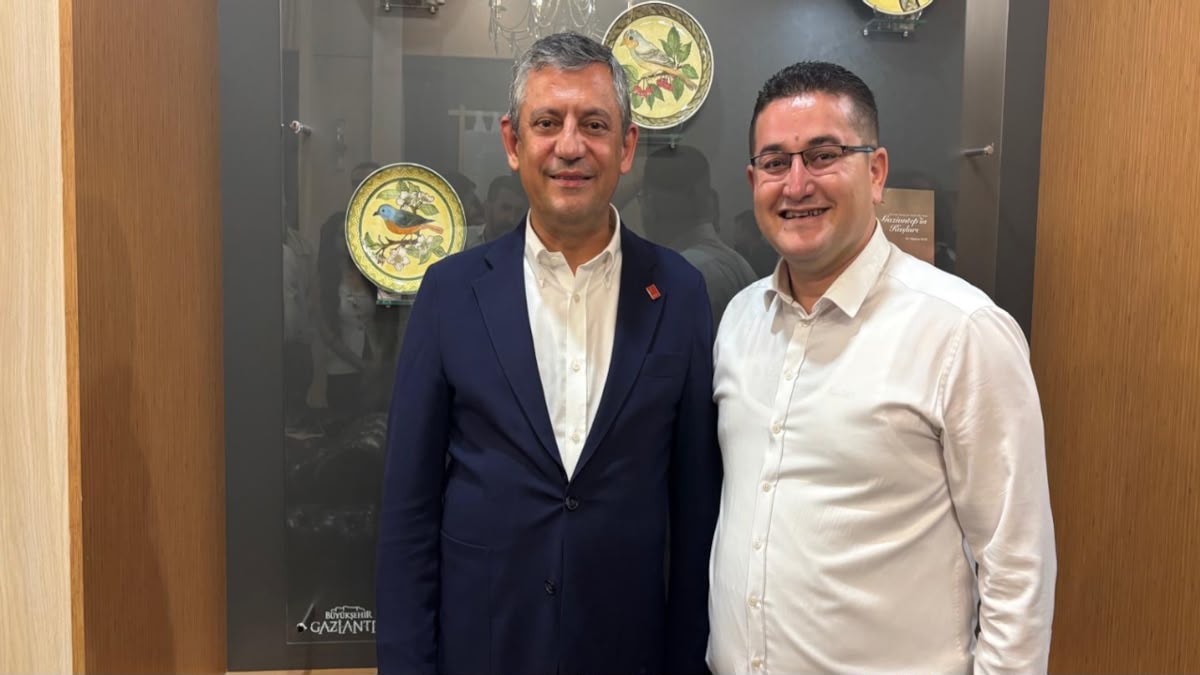 CHP’den istifa etmişti: Uğur Kalkan, Yeni Parti’de kurucu başkan oldu