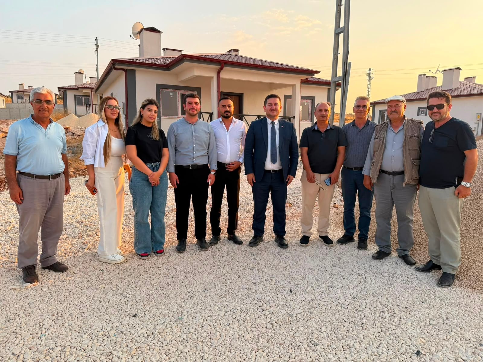 Gaziantep’te üç buçuk yıllık mağduriyet: Evleri yapıldı, hayatları konteynere mahkûm edildi